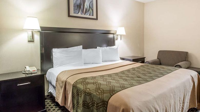 <b>Econo Lodge West Haven Room</b>. Images powered by <a href="https://iceportal.shijigroup.com/" title="IcePortal" target="_blank">IcePortal</a>.