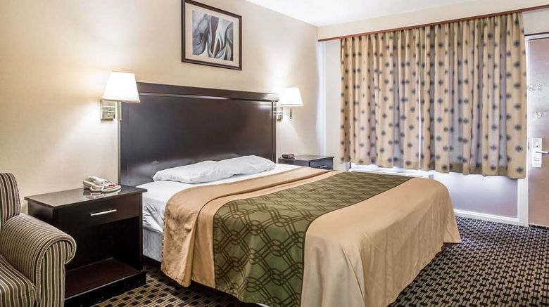 <b>Econo Lodge West Haven Room</b>. Images powered by <a href="https://iceportal.shijigroup.com/" title="IcePortal" target="_blank">IcePortal</a>.