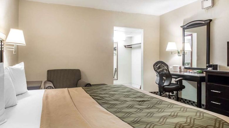 <b>Econo Lodge West Haven Room</b>. Images powered by <a href="https://iceportal.shijigroup.com/" title="IcePortal" target="_blank">IcePortal</a>.