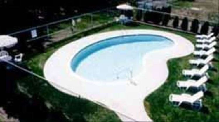 Rodeway Inn Pool