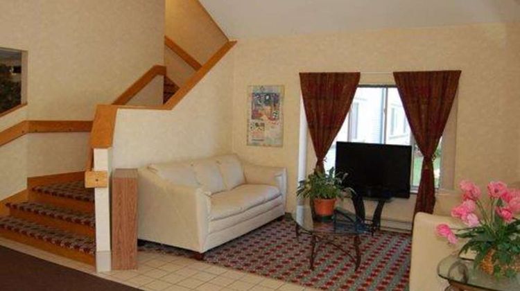 Rodeway Inn Lobby