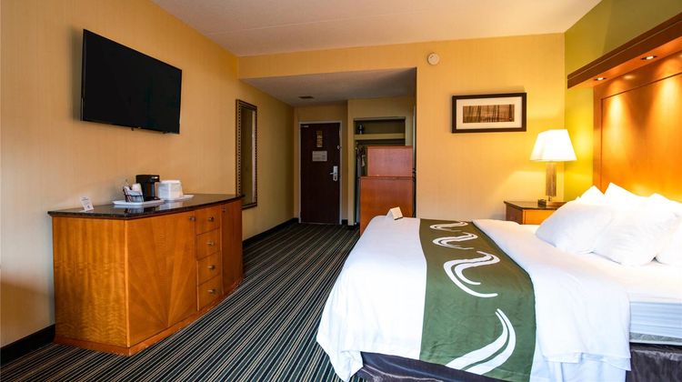 Quality Inn Cromwell Room