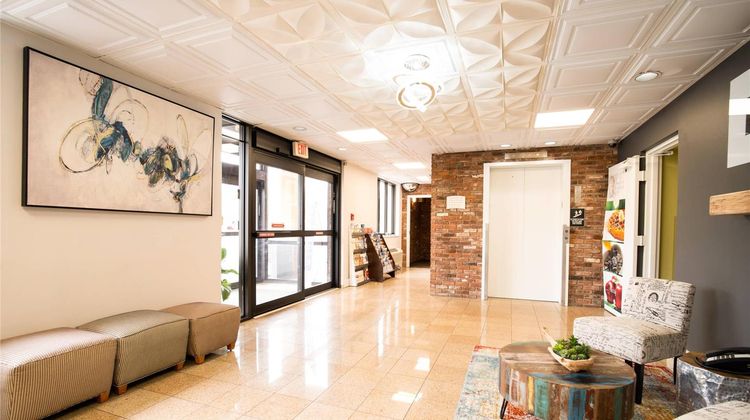 Quality Inn Cromwell Lobby