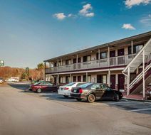 Rodeway Inn Groton New London Exterior