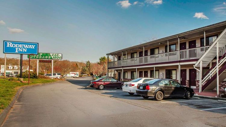 Rodeway Inn Groton New London Exterior