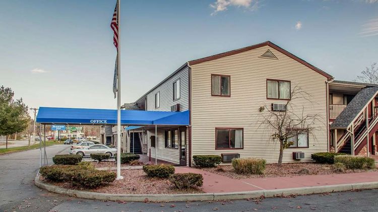 Rodeway Inn Groton New London Exterior