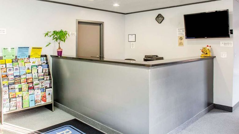 <b>Rodeway Inn Groton New London Lobby</b>. Images powered by <a href="https://iceportal.shijigroup.com/" title="IcePortal" target="_blank">IcePortal</a>.
