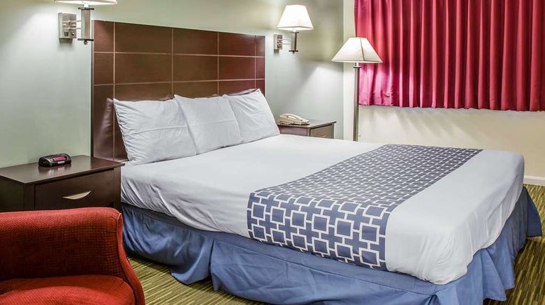 <b>Rodeway Inn Groton New London Room</b>. Images powered by <a href="https://iceportal.shijigroup.com/" title="IcePortal" target="_blank">IcePortal</a>.