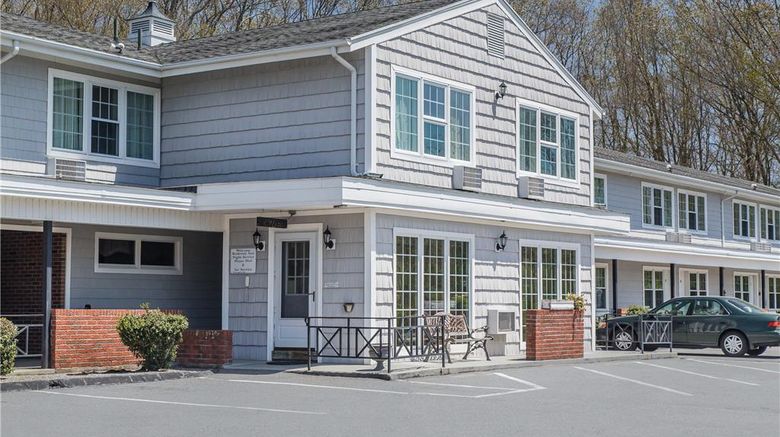 <b>Rodeway Inn Exterior</b>. Images powered by <a href="https://iceportal.shijigroup.com/" title="IcePortal" target="_blank">IcePortal</a>.