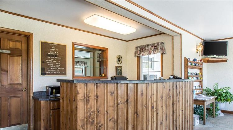 Rodeway Inn Lobby