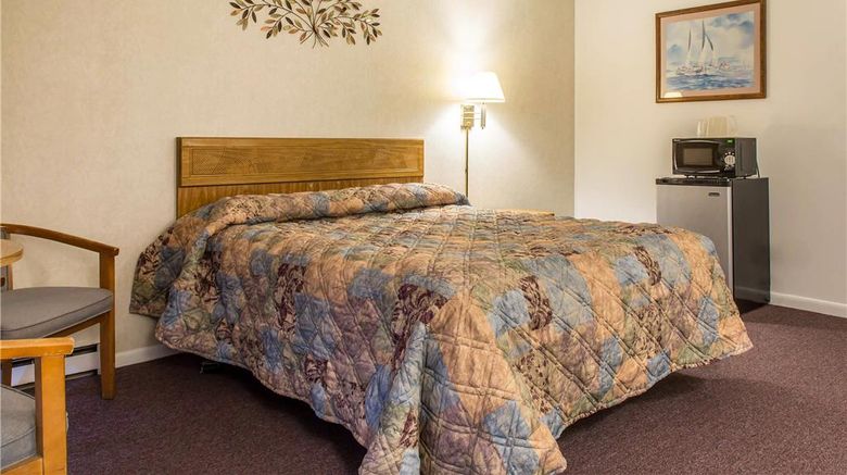 <b>Rodeway Inn Room</b>. Images powered by <a href="https://iceportal.shijigroup.com/" title="IcePortal" target="_blank">IcePortal</a>.