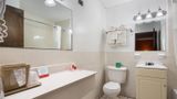 <b>Econo Lodge Inn & Suites Room</b>. Images powered by <a href="https://iceportal.shijigroup.com/" title="IcePortal" target="_blank">IcePortal</a>.