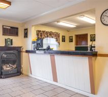 Econo Lodge Inn & Suites Lobby