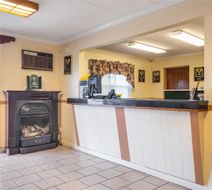 Econo Lodge Inn & Suites Lobby