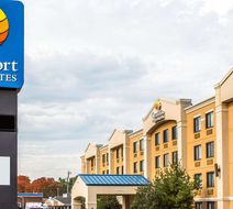 Comfort Inn and Suites Meriden East Exterior