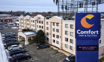Comfort Inn and Suites Meriden East