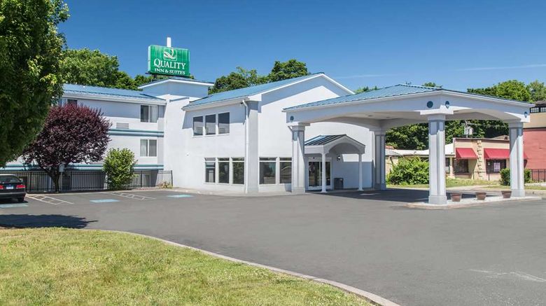 <b>Quality Inn & Suites Exterior</b>. Images powered by <a href="https://iceportal.shijigroup.com/" title="IcePortal" target="_blank">IcePortal</a>.