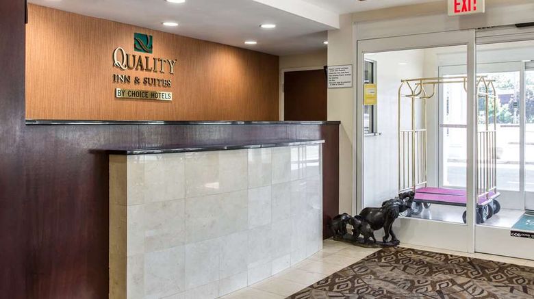 <b>Quality Inn & Suites Lobby</b>. Images powered by <a href="https://iceportal.shijigroup.com/" title="IcePortal" target="_blank">IcePortal</a>.