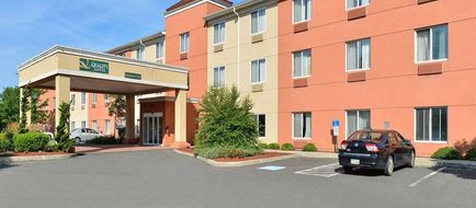 Quality Suites Stratford Exterior
