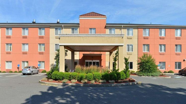 Quality Suites Stratford Exterior
