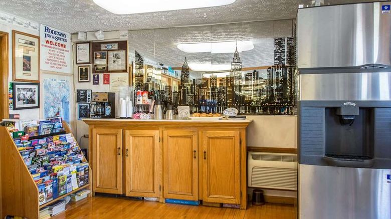 <b>Rodeway Inn & Suites Restaurant</b>. Images powered by <a href="https://iceportal.shijigroup.com/" title="IcePortal" target="_blank">IcePortal</a>.