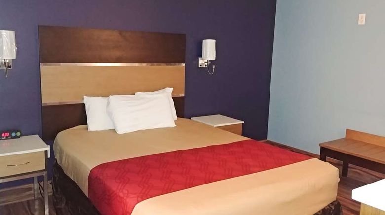 <b>Econo Lodge Milldale-Southington Room</b>. Images powered by <a href="https://iceportal.shijigroup.com/" title="IcePortal" target="_blank">IcePortal</a>.