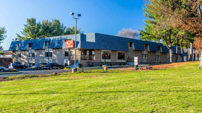 Econo Lodge Milldale-Southington Exterior. Images powered by <a href="https://iceportal.shijigroup.com" target="_blank" rel="noopener">Ice Portal</a>.