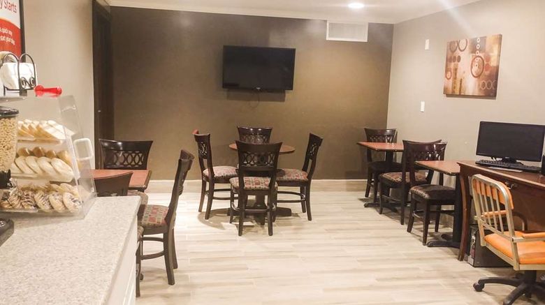 <b>Econo Lodge Milldale-Southington Restaurant</b>. Images powered by <a href="https://iceportal.shijigroup.com/" title="IcePortal" target="_blank">IcePortal</a>.