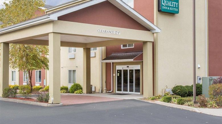 <b>Quality Inn & Suites Exterior</b>. Images powered by <a href="https://iceportal.shijigroup.com/" title="IcePortal" target="_blank">IcePortal</a>.