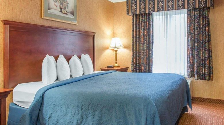 <b>Quality Inn & Suites Suite</b>. Images powered by <a href="https://iceportal.shijigroup.com/" title="IcePortal" target="_blank">IcePortal</a>.