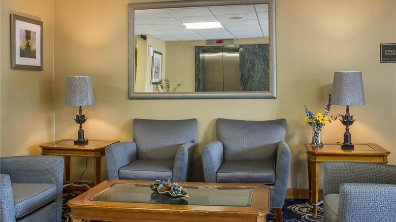 <b>Comfort Inn Wethersfield Lobby</b>. Images powered by <a href="https://iceportal.shijigroup.com/" title="IcePortal" target="_blank">IcePortal</a>.