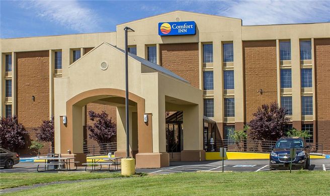 Comfort Inn Wethersfield Exterior
