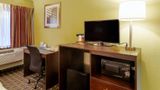 <b>Quality Inn Room</b>. Images powered by <a href="https://iceportal.shijigroup.com/" title="IcePortal" target="_blank">IcePortal</a>.