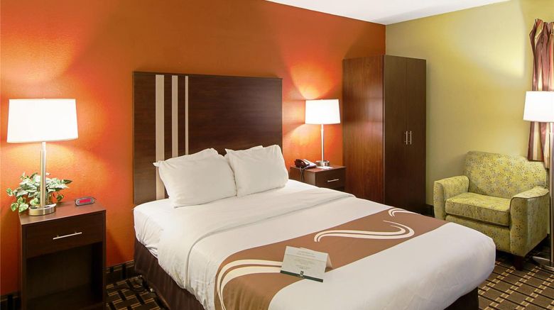 <b>Quality Inn Room</b>. Images powered by <a href="https://iceportal.shijigroup.com/" title="IcePortal" target="_blank">IcePortal</a>.