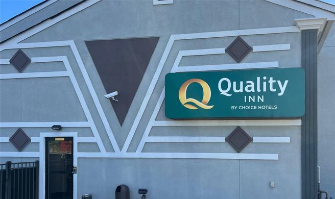 Quality Inn Exterior