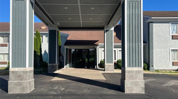 Quality Inn Exterior