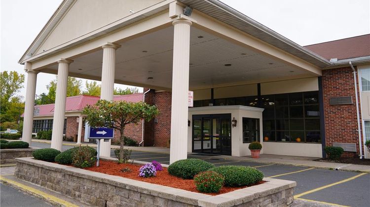 Rodeway Inn & Suites, East Windsor Exterior