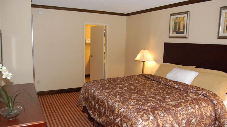 <b>Rodeway Inn & Suites, East Windsor Suite</b>. Images powered by <a href="https://iceportal.shijigroup.com/" title="IcePortal" target="_blank">IcePortal</a>.