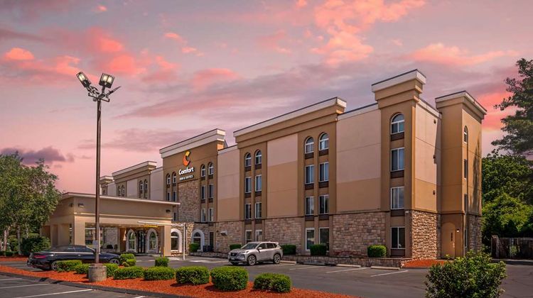 Comfort Inn & Suites Exterior