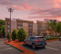Comfort Inn & Suites Exterior