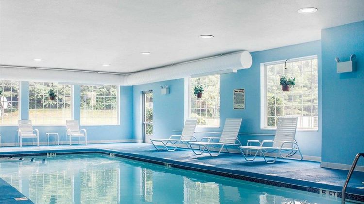 Comfort Inn & Suites Dayville Pool