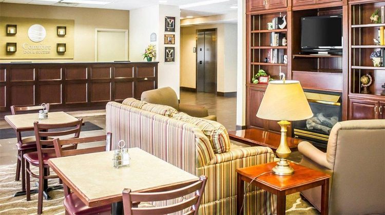 Comfort Inn & Suites Dayville Lobby