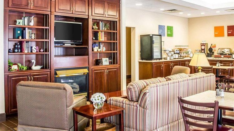 Comfort Inn & Suites Dayville Lobby
