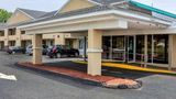 <b>Quality Inn Waterbury Exterior</b>. Images powered by <a href="https://iceportal.shijigroup.com/" title="IcePortal" target="_blank">IcePortal</a>.