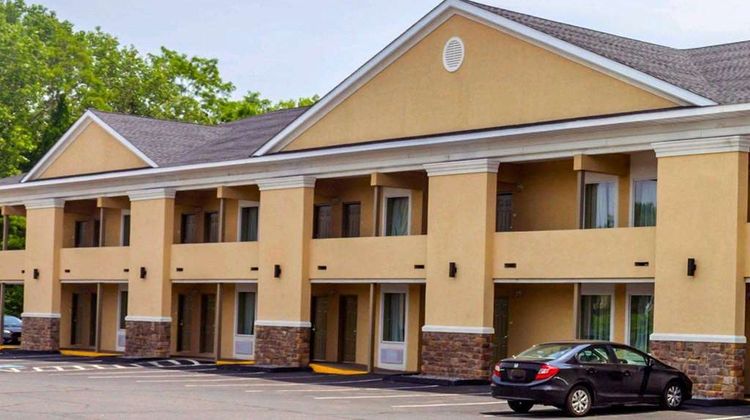 Quality Inn Waterbury Exterior