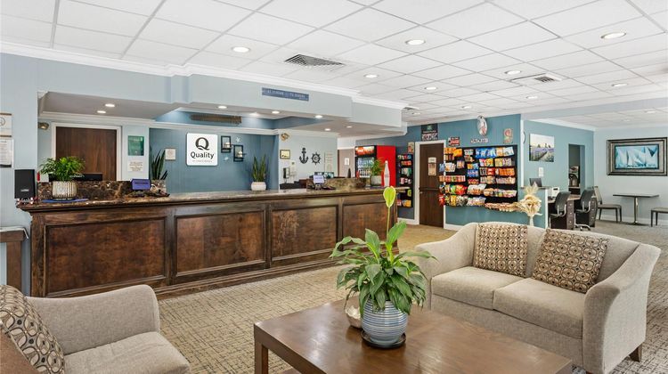 Quality Inn Old Saybrook Lobby