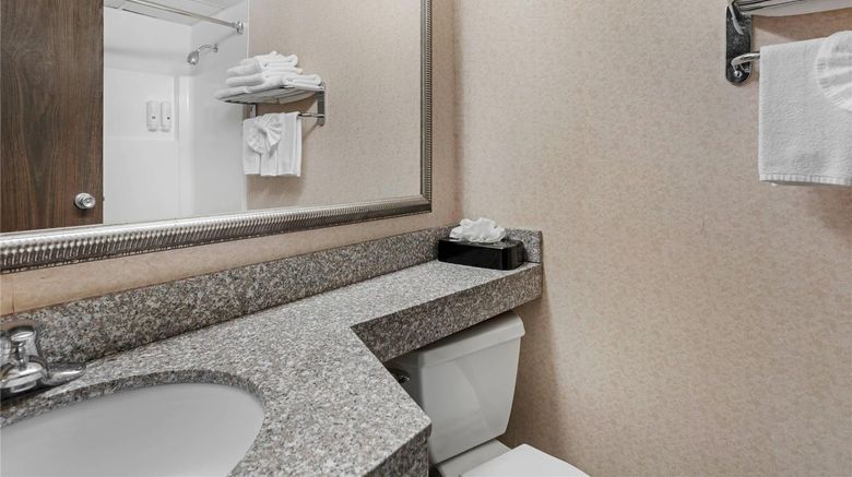<b>Quality Inn Old Saybrook Room</b>. Images powered by <a href="https://iceportal.shijigroup.com/" title="IcePortal" target="_blank">IcePortal</a>.