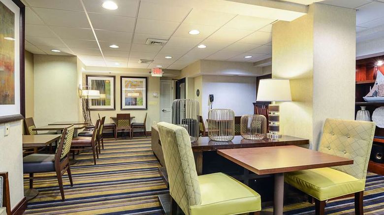 <b>Comfort Inn Downtown DC/Convention Ctr Restaurant</b>. Images powered by <a href="https://iceportal.shijigroup.com/" title="IcePortal" target="_blank">IcePortal</a>.
