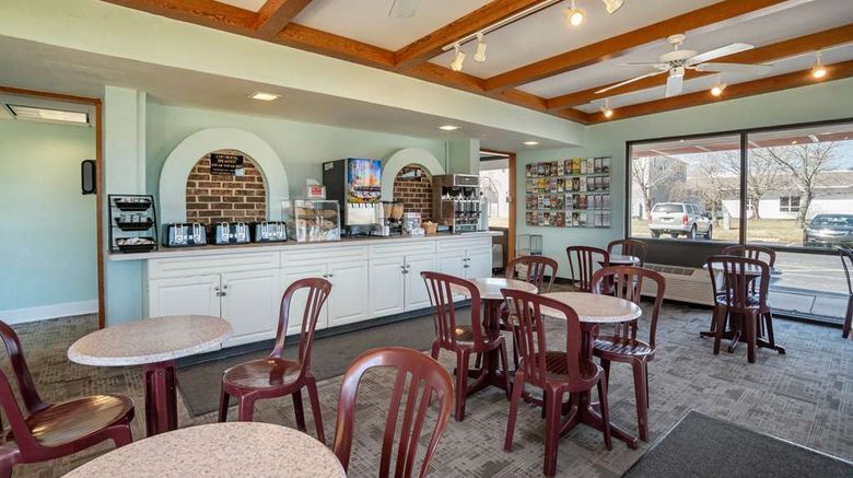 <b>Econo Lodge Resort Restaurant</b>. Images powered by <a href="https://iceportal.shijigroup.com/" title="IcePortal" target="_blank">IcePortal</a>.