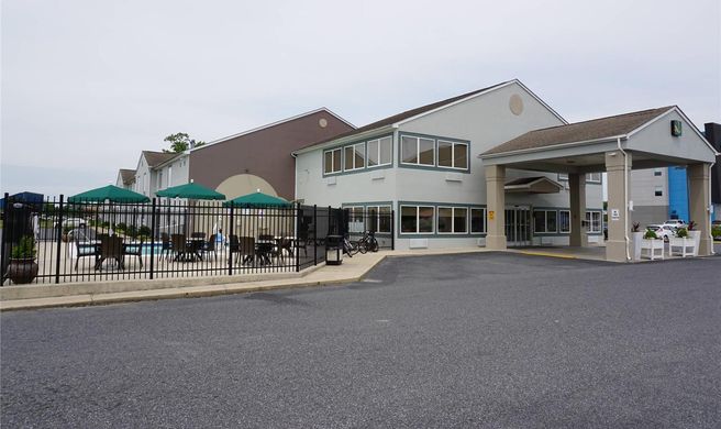 Quality Inn & Suites Georgetown Exterior